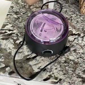 Salon sundry wax warmer